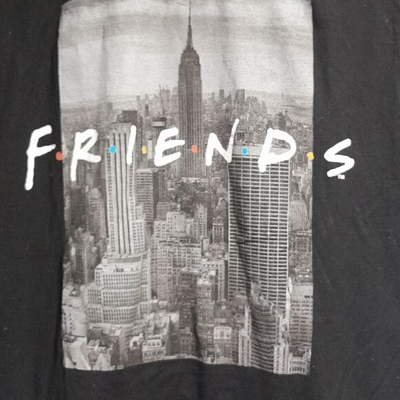 Friends "The TV Show" Tee Shirt...EUC...Size L - Picture 3 of 4